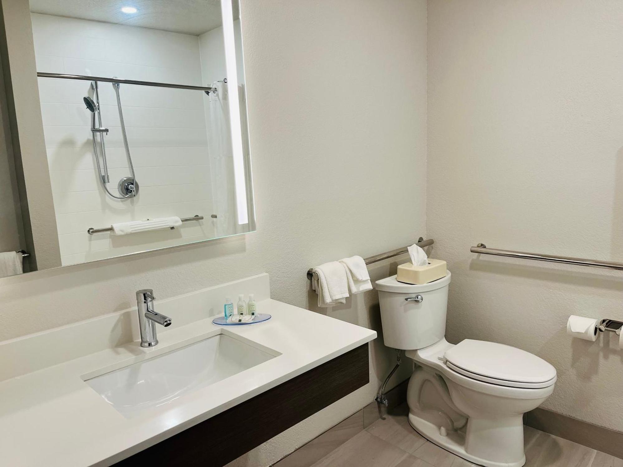 Quality Inn Kodiak Bagian luar foto