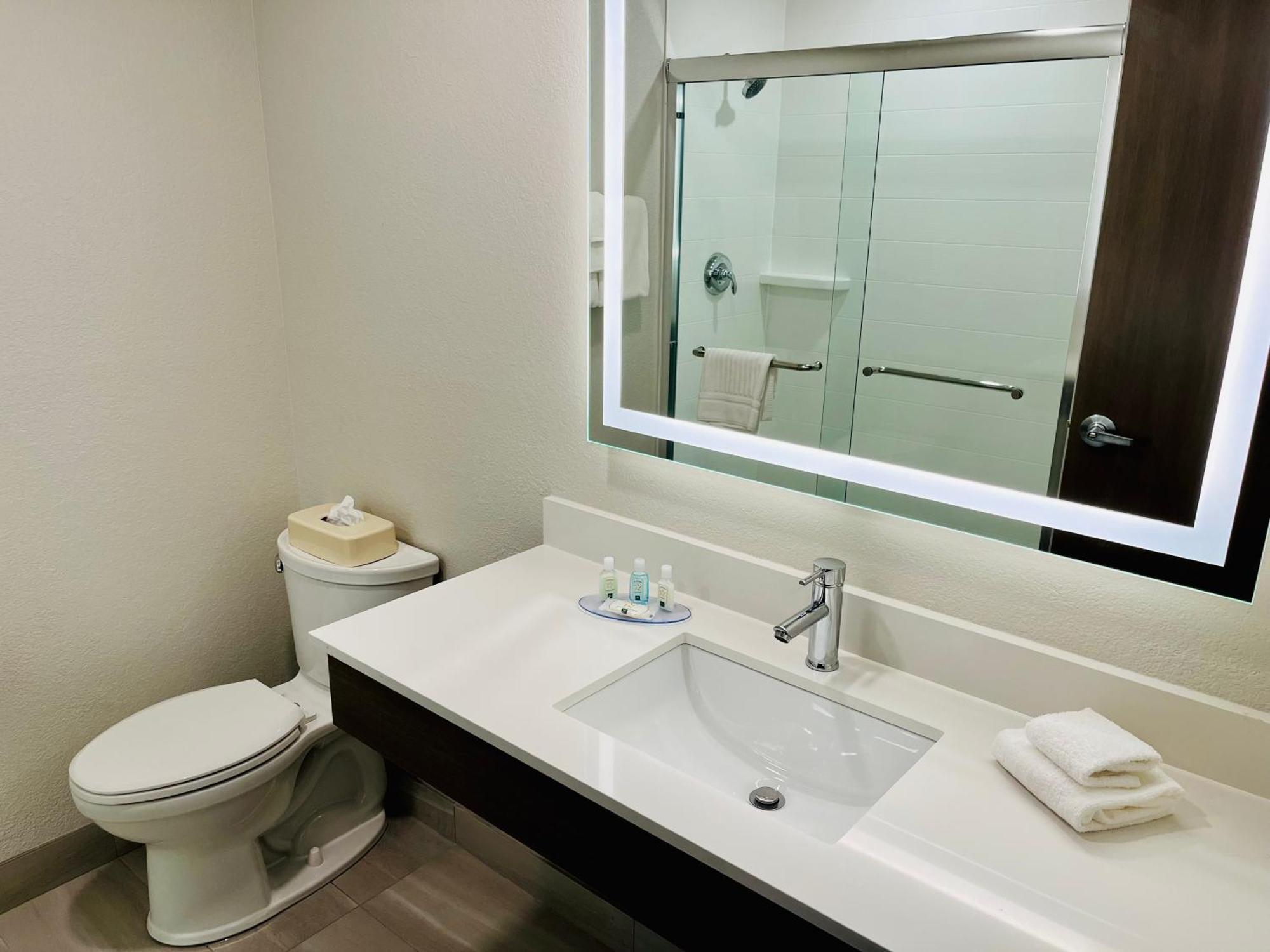Quality Inn Kodiak Bagian luar foto